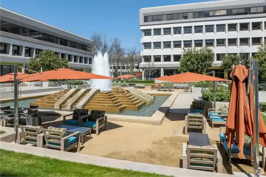 2570 N 1st St San Jose courtyard